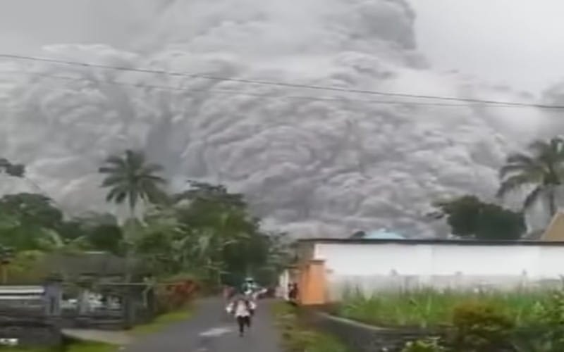Erupsi Gunung Semeru di Lumajang Jatim, Belasan Jiwa Melayang