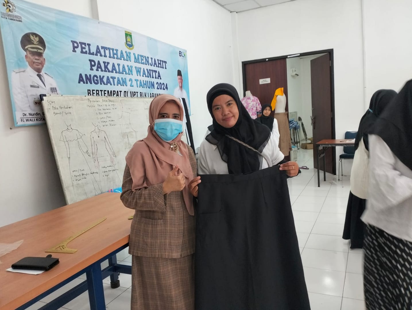 Bulan Ramadhan, Peserta Pelatihan Menjahit di BLK Kota Tangerang Targetkan Bisa Buat Baju untuk Lebaran
