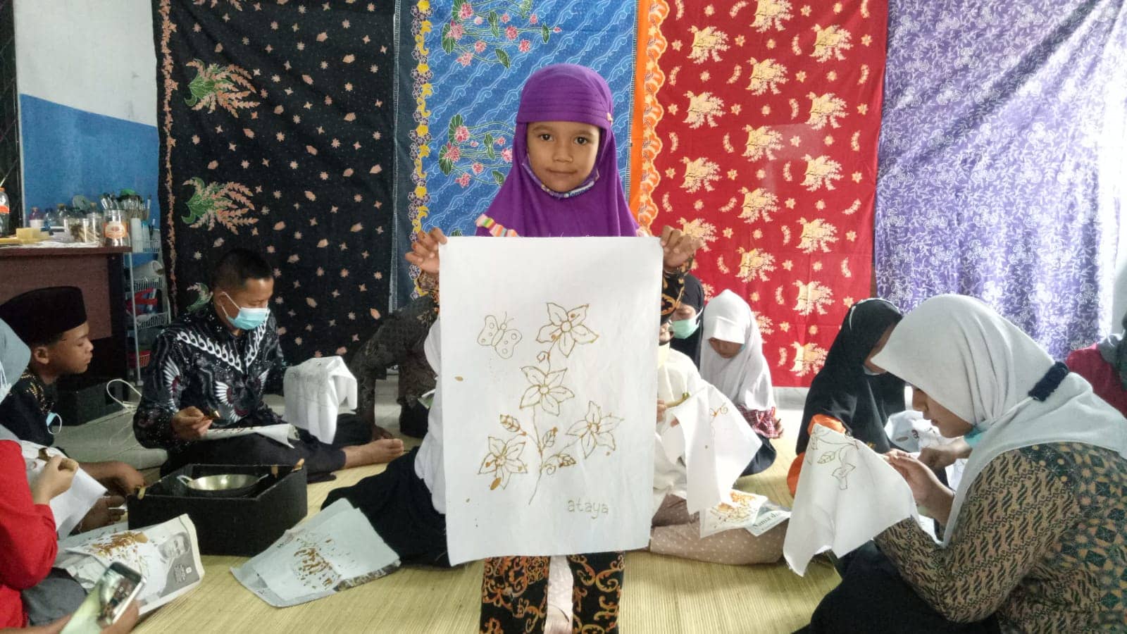 Kampung Batik Larangan Kembang Mayang Apresiasi Anak Yatim GCSA Foundation Lestarikan Budaya Batik
